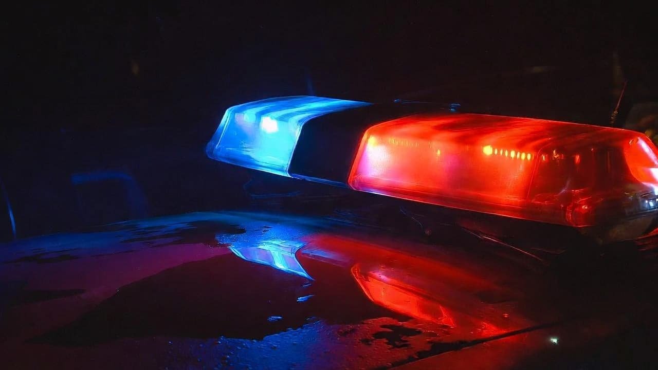 Soñar que te persigue la policía: Culpa, autoridad y miedo al castigo